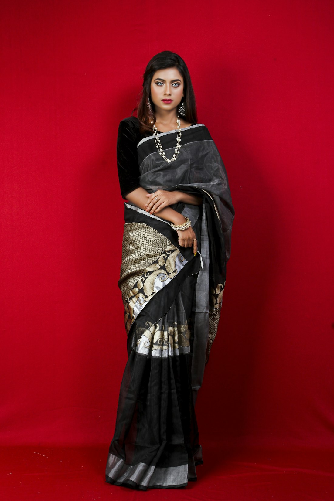 Black and silver saree look