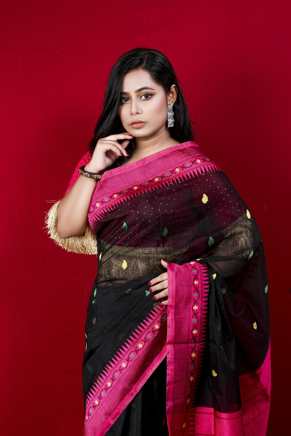 Black and pink saree look